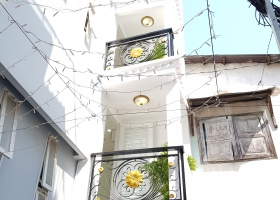 NHÀ ĐỖ TẤN PHONG - Q.PHÚ NHUẬN